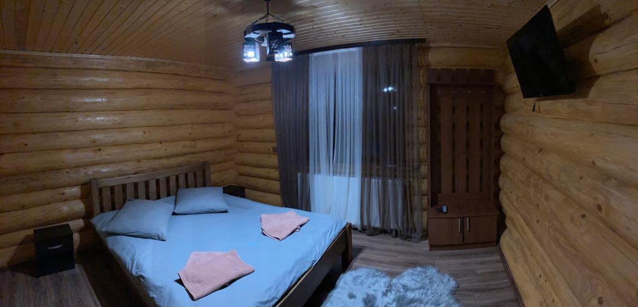 Садиба У Пасічника Guest House Pilipets Luaran gambar